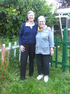 Cousins Rowena and Margi meet for the first time